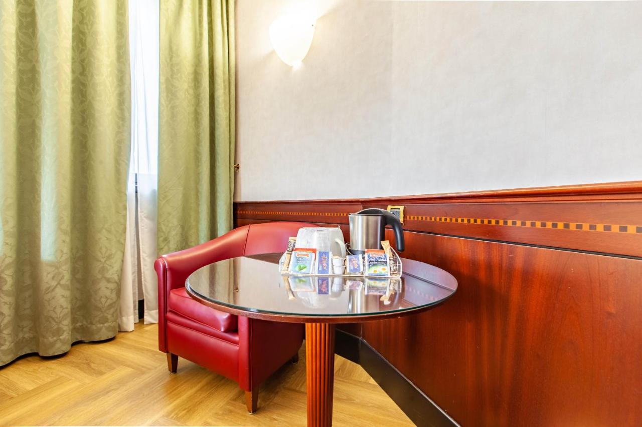 Hotiday Hotel Milano Turro Eksteriør billede